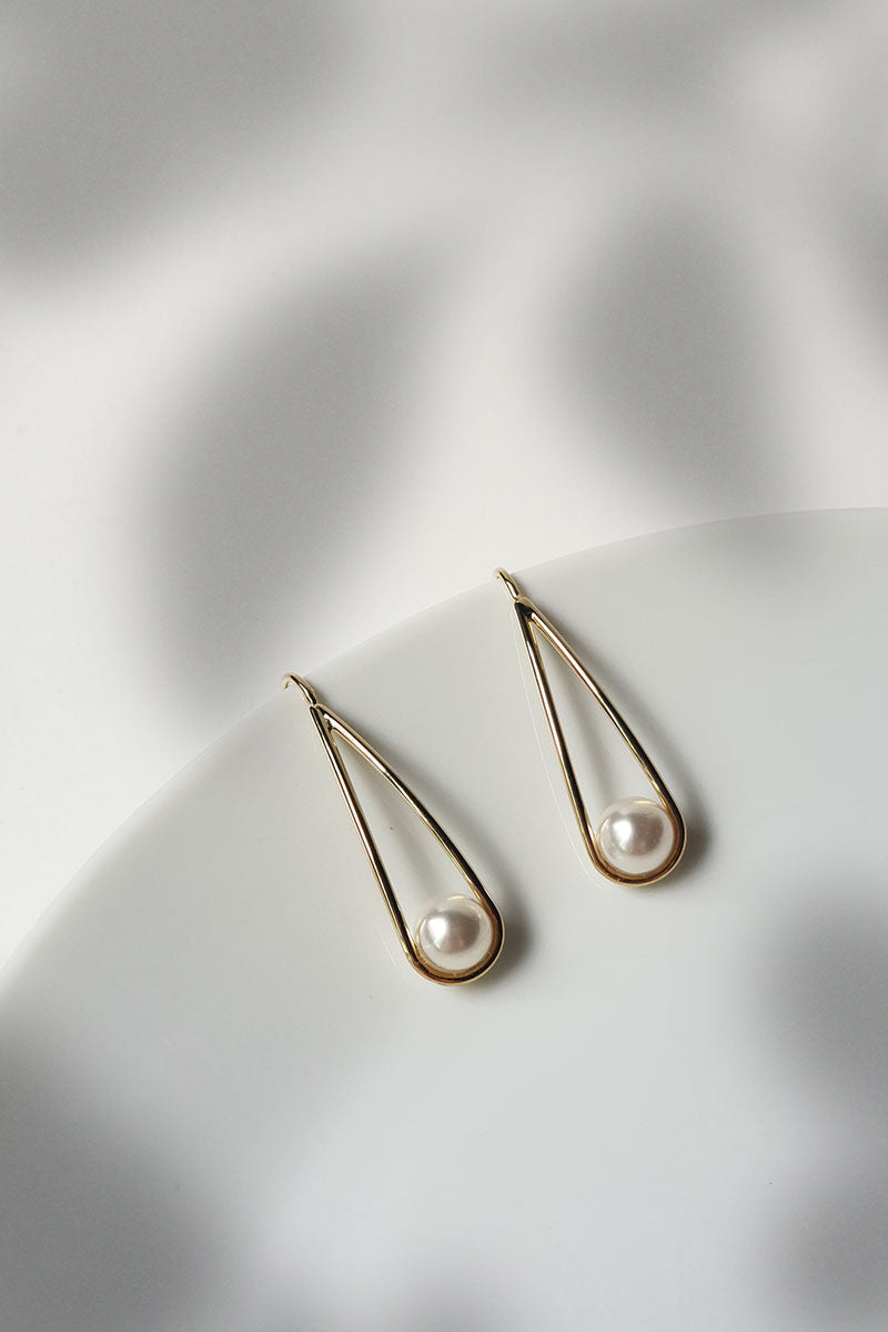 Madeleine Daily Simple Pearl Drop Allergy-Free Earrings