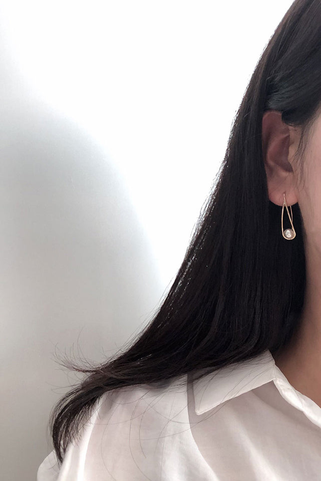 Madeleine Daily Simple Pearl Drop Allergy-Free Earrings