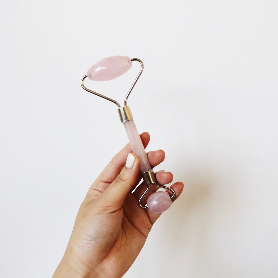 rose quartz facial roller