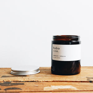 Hobo & Co Oakwoodwood & Tobacco 180ml jar candle